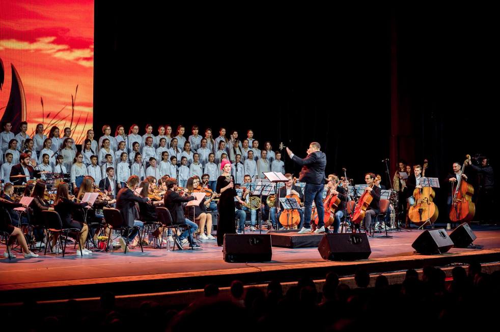 48379117_2141445532545338_3986962937662144512_o